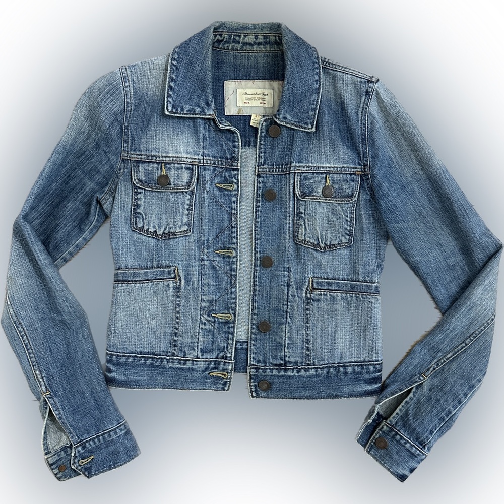 Y2K Abercrombie & Fitch, 100% Cotton Light Wash Denim Jacket Size XS